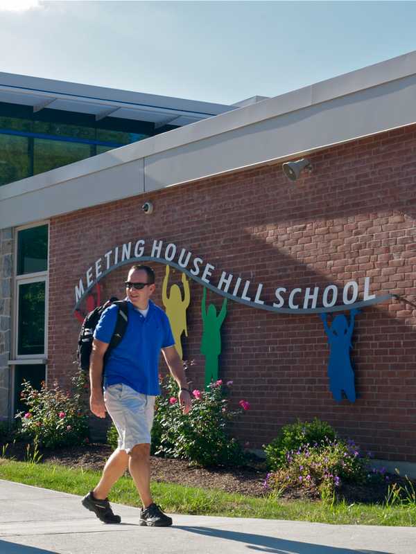 New Fairfield Seeks Nominations For Teacher, Paraprofessional Of The Year