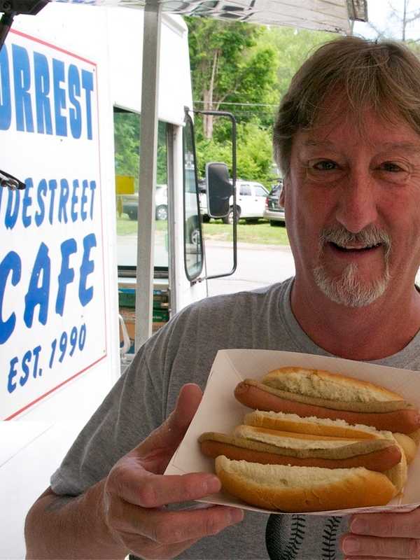 Forrest Sidestreet Cafe, On Putnam Border, Wins 'DVlicious Hot Dog Contest'