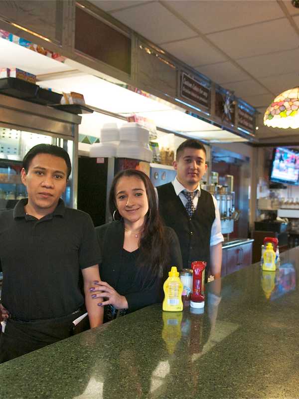 Yorktown Coach Diner In Yorktown Makes DVlicious 'Best Diner' List