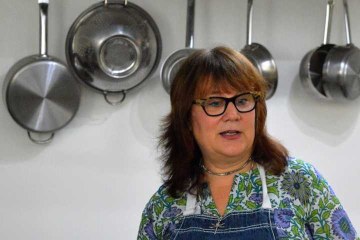 Garfield Sous Chef Helps At Clean Cooking Classes