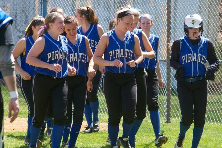 Pearl River Picks Up Big Softball Win At North Rockland