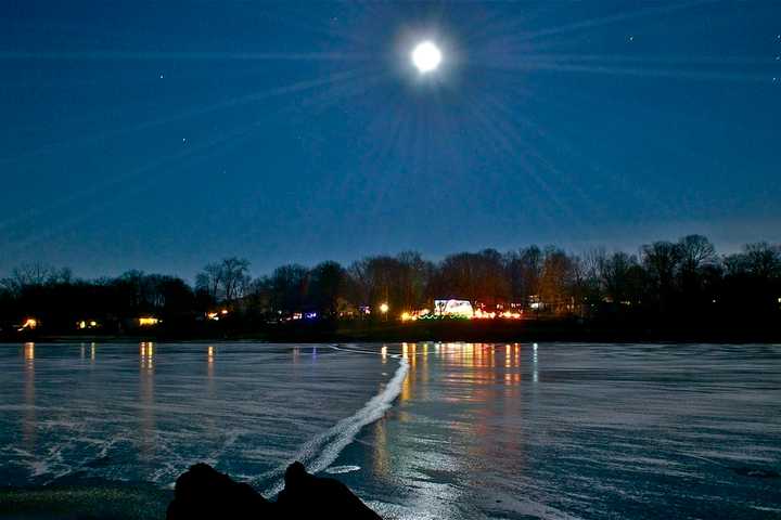 Year's Final Supermoon Dazzles, Turns Lake Carmel Into Winter Wonderland