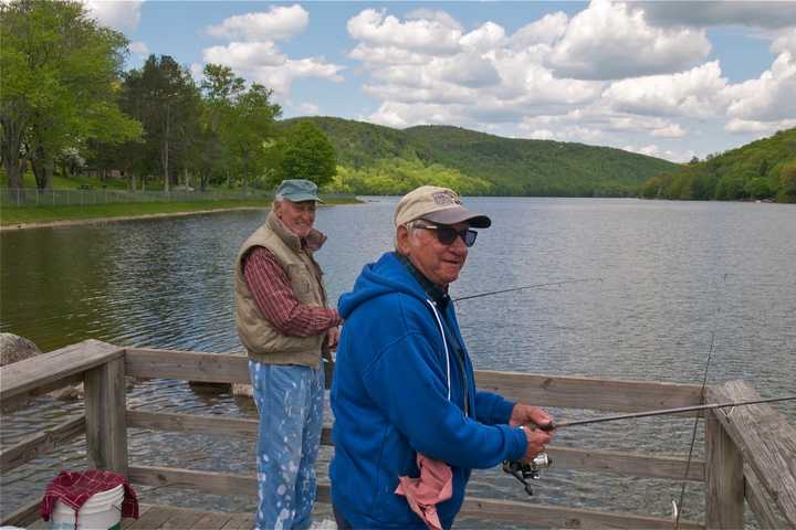 New Fairfield Officials Worry About Cutbacks, Crowding At Squantz Pond