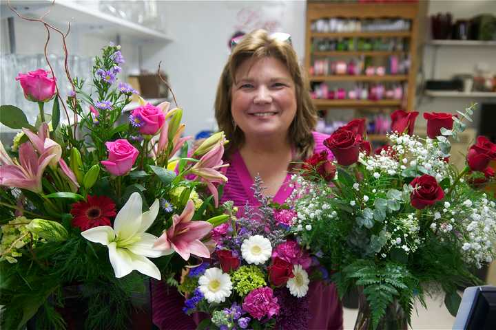 Danbury Florist Keeps It Traditional With Roses For Valentine's Day