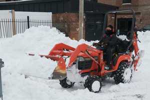 Chill, Snow, Repeat: Farmers’ Almanac Predicts Dramatic Winter Swings