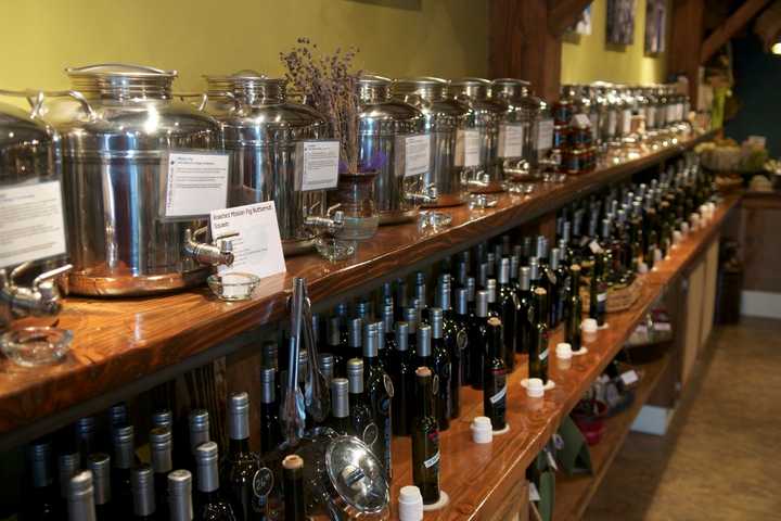 Taste Olive Oil, Vinegar At Pawling Seminar