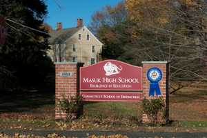 Masuk Parent-Teacher Club To Hit The Runway During Prom Fashion Show