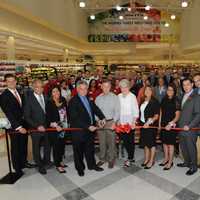 Remodeled ShopRite Reopens In Garnerville