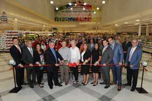 Remodeled ShopRite Reopens In Garnerville