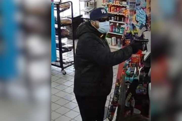 Yankee Hat-Wearing Thief Robs South Shore Convenience Store At Gunpoint: Police