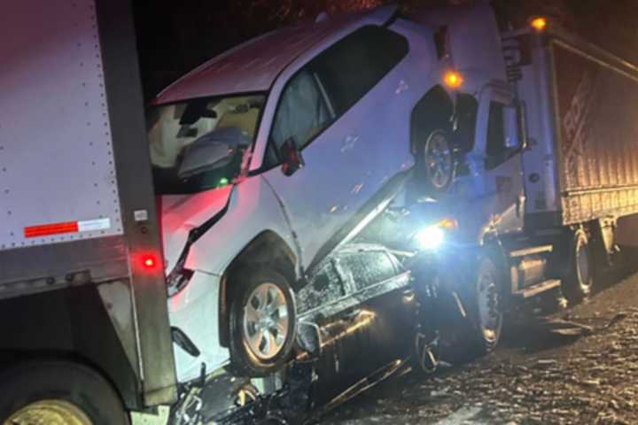 Fifteen Cars Towed From 'Chain-Reaction' Crash On Mass Pike In Brimfield: Police