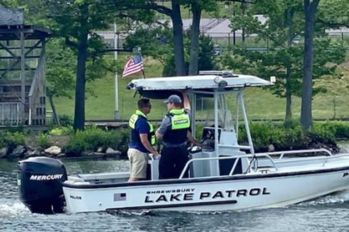 30-Year-Old Man Dies After Falling From Bridge In Central Mass, Police Say