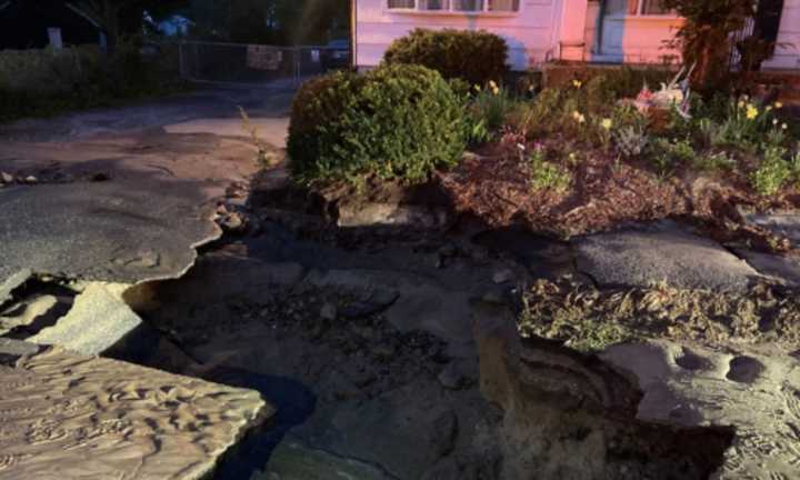 The water main on East Street broke, leaving 30 homes without water.