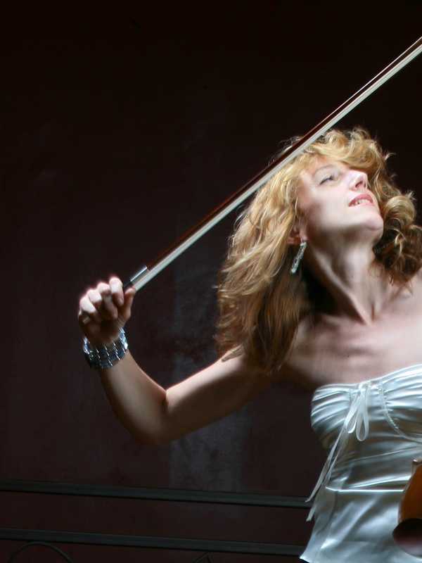 Daisy Jopling Seeks Student Musicians For Fall Concert