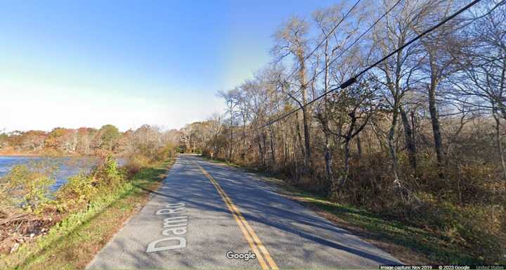 Dam Road in Calverton