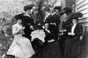 Enjoy Shopping, Crafts And Conversation At Danbury Museum Holiday Tea
