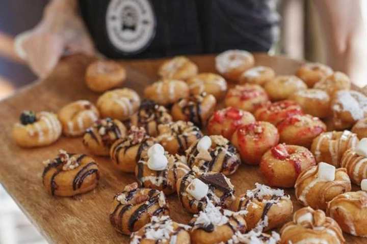 Create-Your-Own Doughnut Shop Opens In Lyndhurst