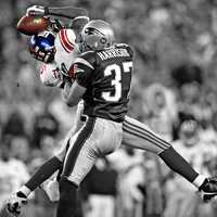 <p>David Tyree making the now-legendary helmet catch.</p>