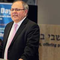 Hundreds Gather In Harrison To Welcome Israeli Ambassador, Consul General