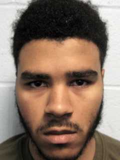 Englewood PD: Robber Uses 'Letgo' App To Rob Victims
