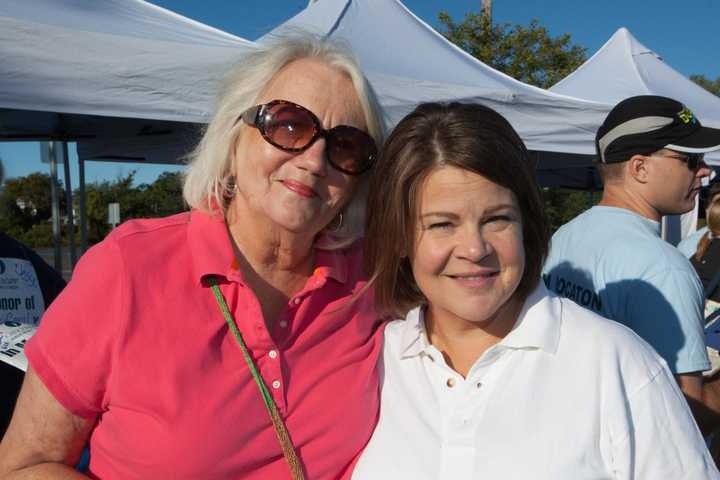 Sandra Tripodi (right)