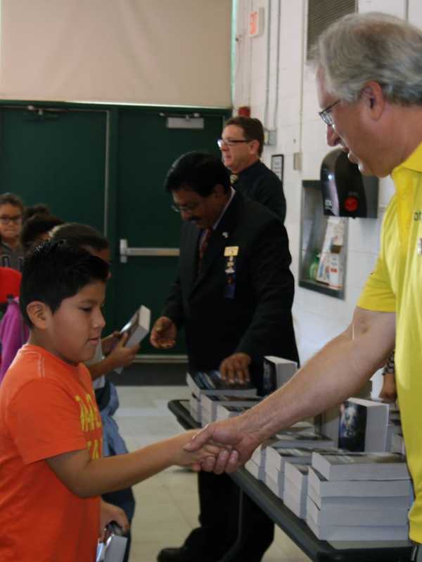 Elmsford Rotary Donates Dictionaries To Grady’s Third-Graders