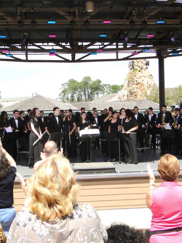 Six Lyndhurst School District Students Chosen For Regional Music Groups