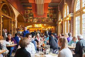 Apple Pie Bakery Cafe In Hyde Park Adds A Day