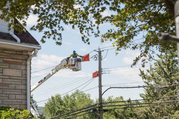 Storm Knocks Out Power In Hudson Valley