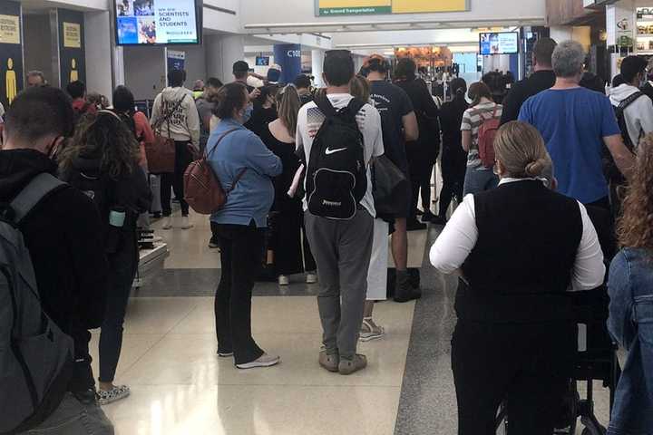 Panic At Newark Airport (UPDATE): Things Get Hairy After Traveler Breaches Checkpoint