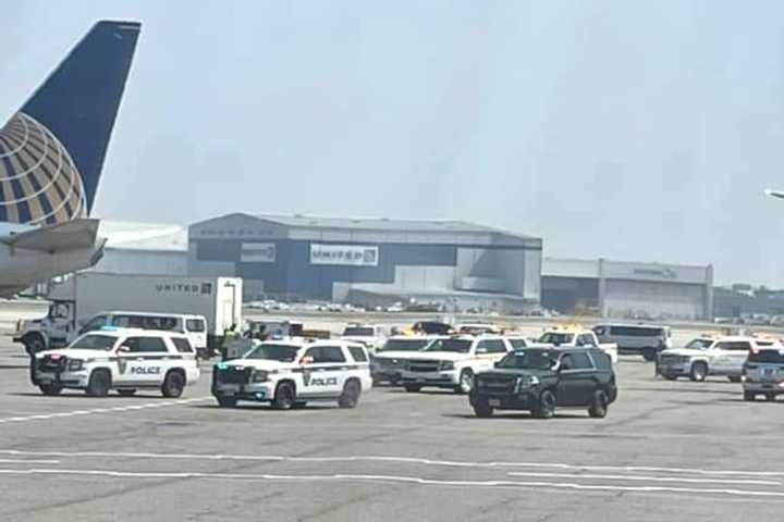 Panic At Newark Airport (UPDATE): Things Get Hairy After Traveler Breaches Checkpoint