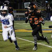 <p>Hasbrouck Heights running back Anthony Dilascio outruns North Arlington&#x27;s defense.</p>