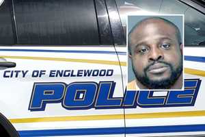 Englewood PD: Ex-Con Suspected Of Selling Drugs Busted With Loaded Gun