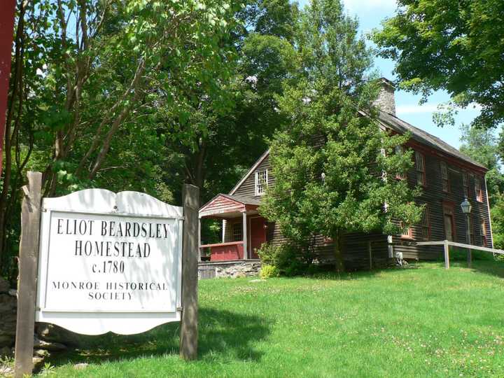 Beardsley Homestead Barn will host the sale.