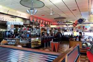 Hyde Park's Eveready Diner Wins Dutchess' DVlicious Family-Friendly Contest
