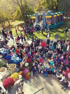 Free Fall Fun At Lounsbury House Family Day This Weekend