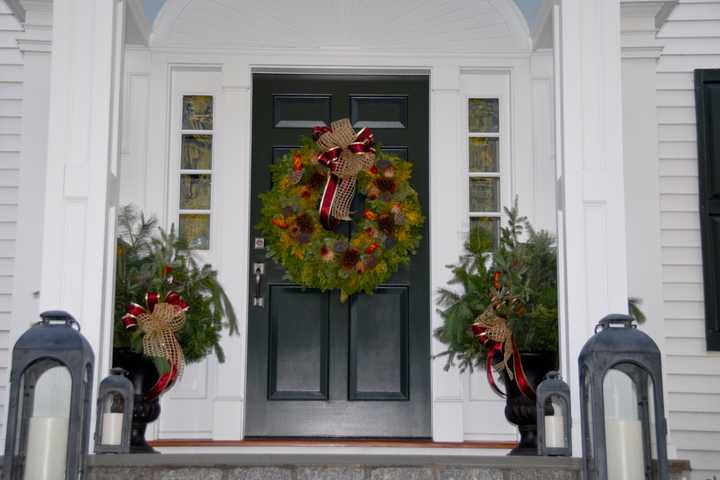 Tour Holiday Houses To Help Ossining Children's Center