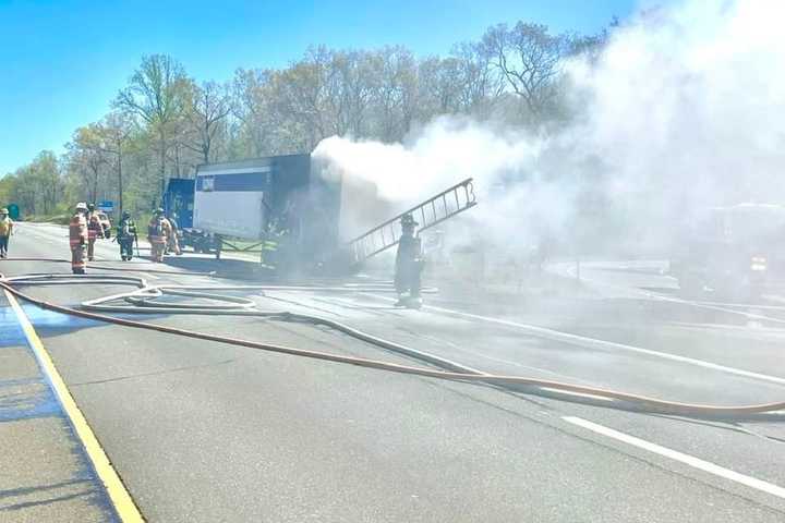 Tractor-Trailer Fire Causes Delays On I-95 In East Lyme, Police Report