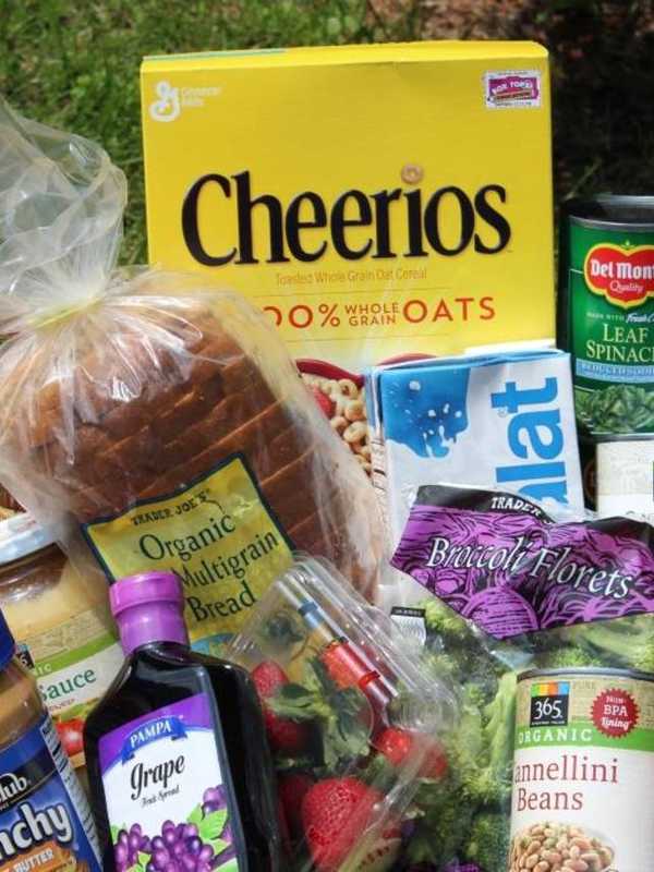 Artists' Collective Of Hyde Park Accepting Food Donations 