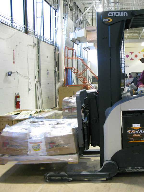 Food Bank For Westchester In Elmsford Benefits From Whole Foods Shopping