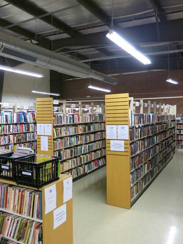 Poughkeepsie Bookstore Helps Kids Create Mother's Day Cards