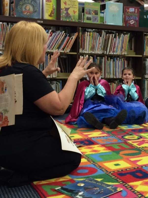 Wanaque Library Starts Holiday Festivities