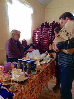 Bridgeport Mom Sells Tasty Treats And More At Southport Farmers Market