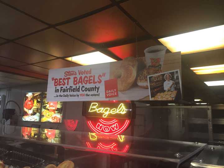 Stew Leonard&#x27;s shows off its DVlicious &quot;Best Bagel&quot; pride.