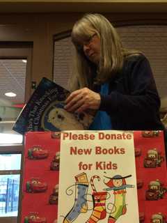 Ringwood Shows Love For Librarians