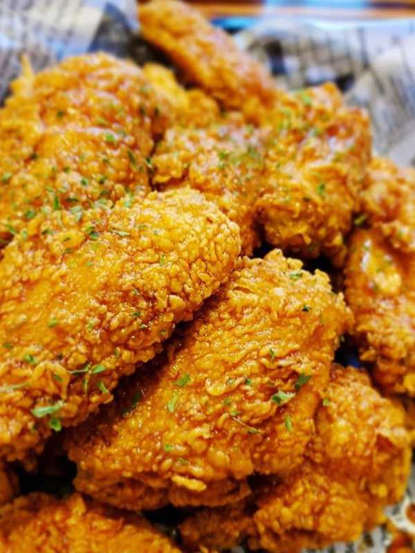 Website Names Wing Spots In Warren, Bergen Counties Among Best In NJ