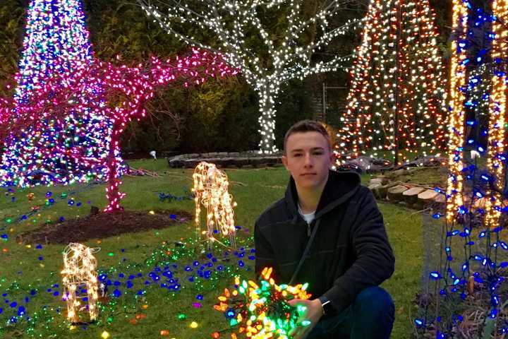 Demarest Teen's Musical Christmas Display Honors Late Mother
