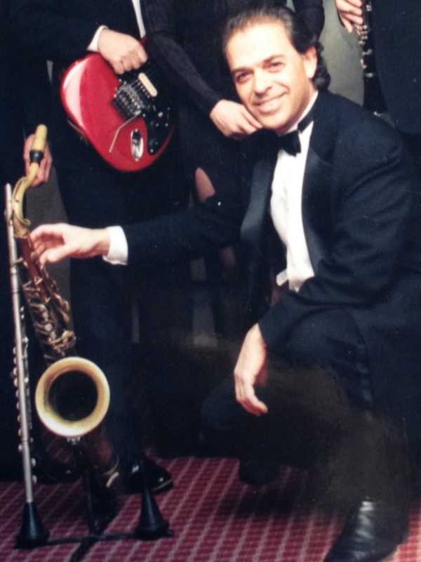 Accordionist, Pianist, Singer To Perform At Ridgefield Congregation