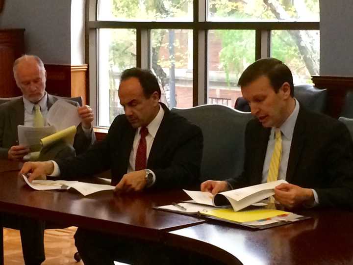 Bridgeport Mayor Joe Ganim, center, and U.S. Sen. Chris Murphy, right, discuss traffic woes on Bridgeport&#x27;s four-mile stretch of Interstate 95 Thursday.