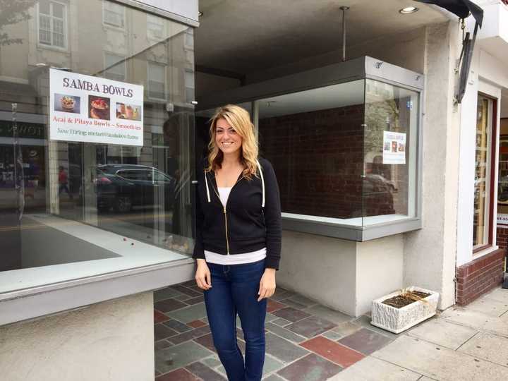 Jenny Sayegh is opening Samba Bowls on E. Ridgewood Avenue after working as an assistant principal in San Diego.